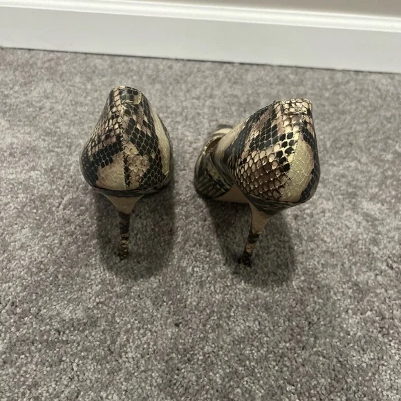 Spiegel Snakeskin Pumps Size 9 - Picture 2 of 6